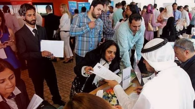 uae survey shows 98% employees seek higher salary jobs